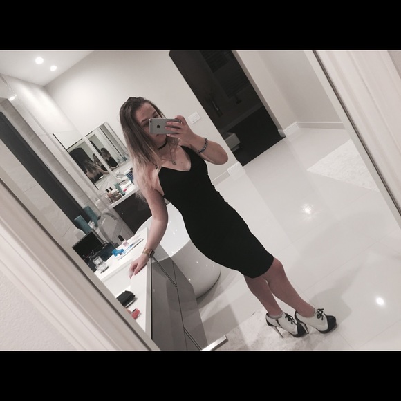 Meet your Posher, Michelle - Picture 1 of 1